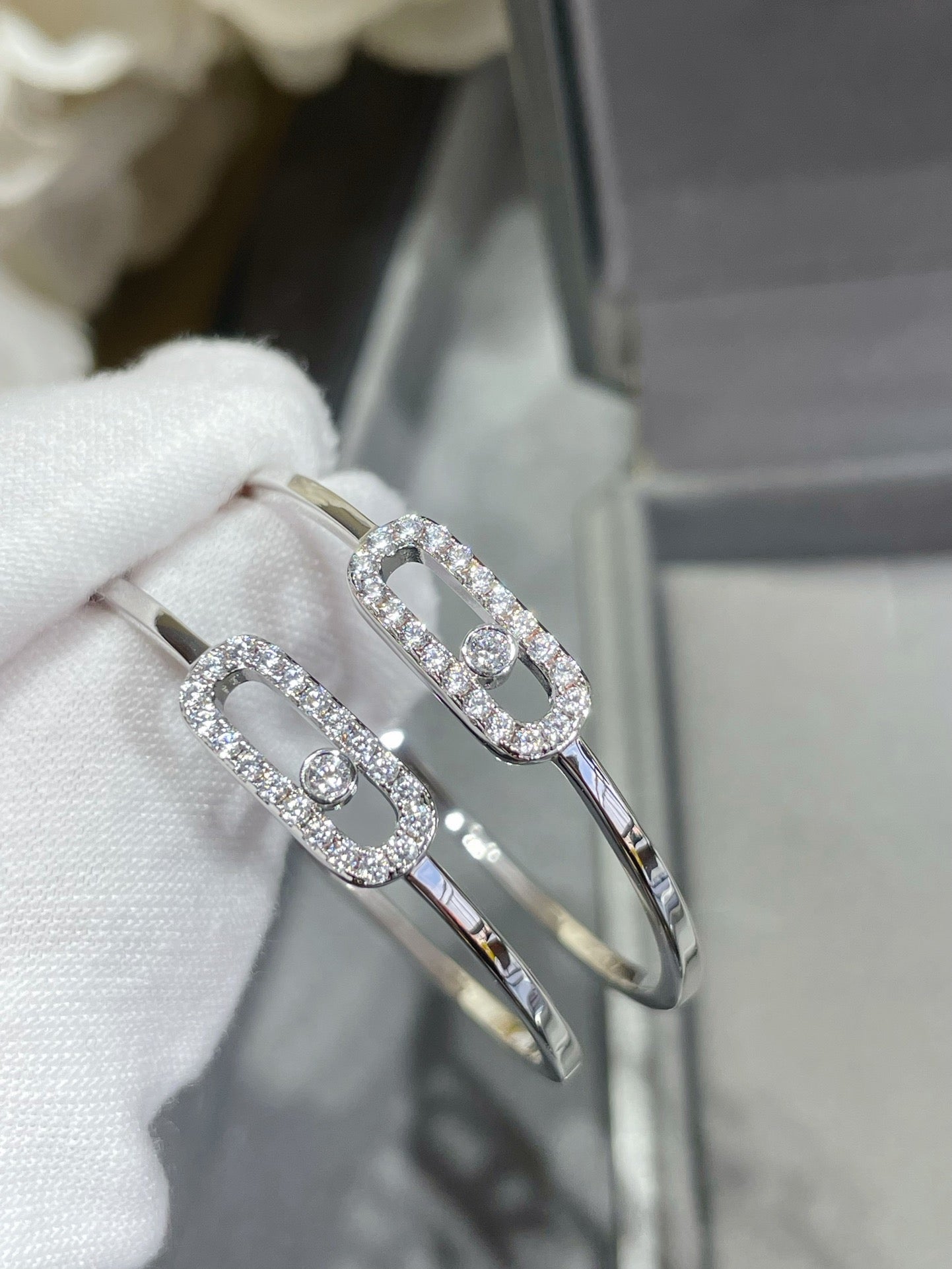 [Sprite Jewelry]Move Sliding‑Diamond Hoop Earrings