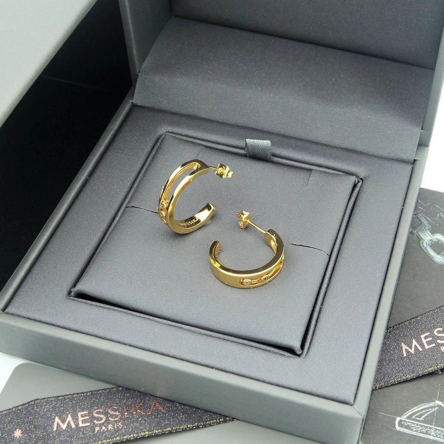[Sprite Jewelry] Move Double Hoop Earrings, 3 Movable Stones