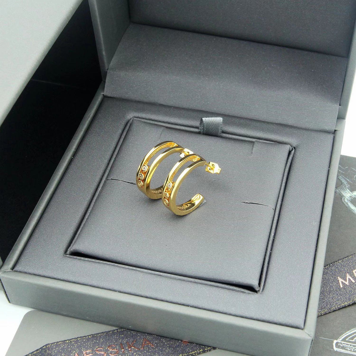 [Sprite Jewelry] Move Double Hoop Earrings, 3 Movable Stones