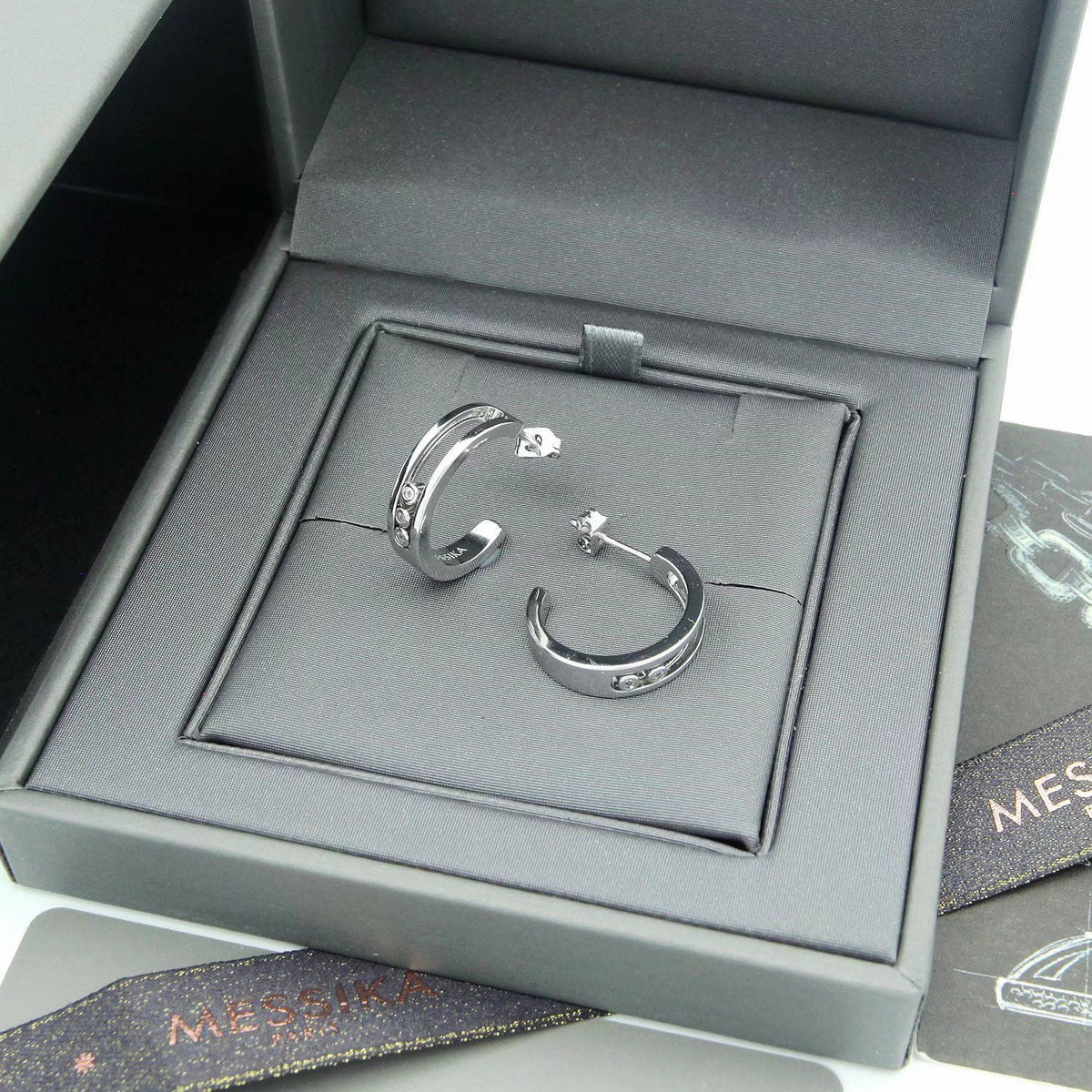 [Sprite Jewelry] Move Double Hoop Earrings, 3 Movable Stones