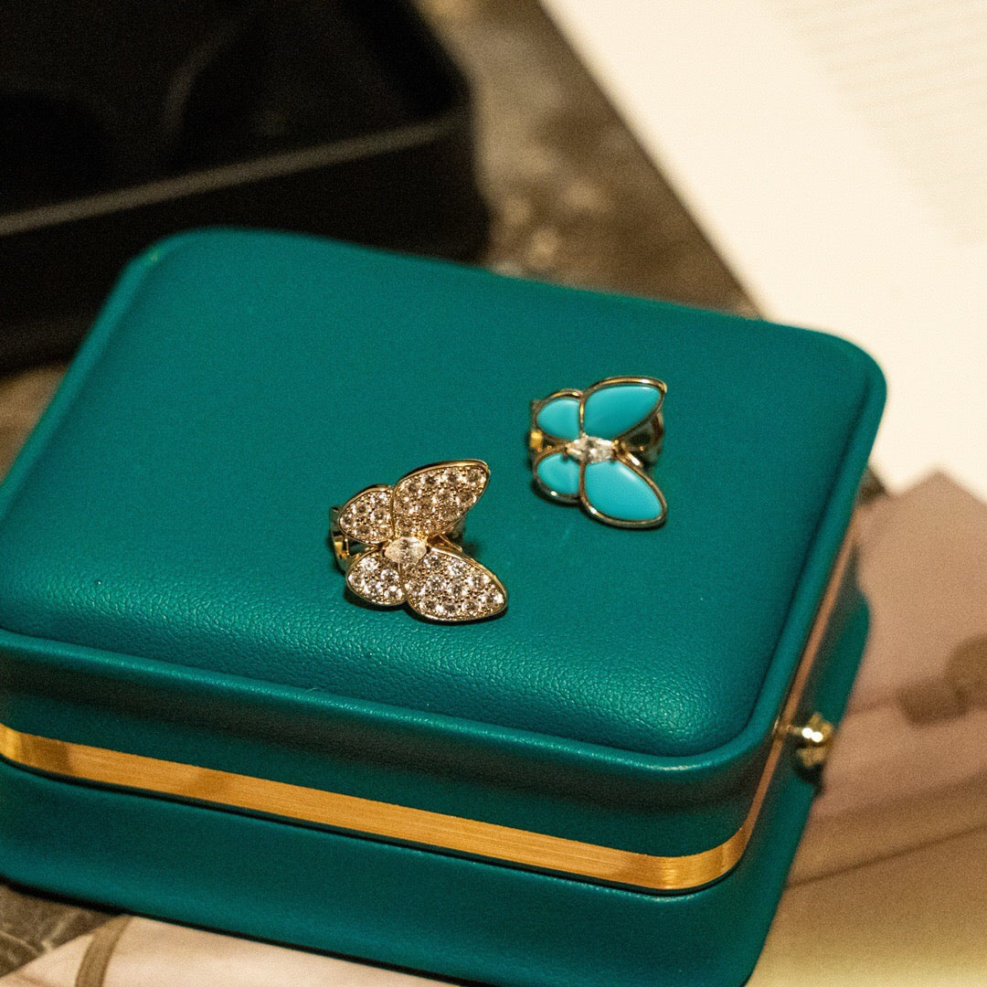 ¡®SpriteJewelry¡¯Asymmetrical Butterfly Earclips